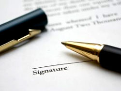 franchise-agreement-signing